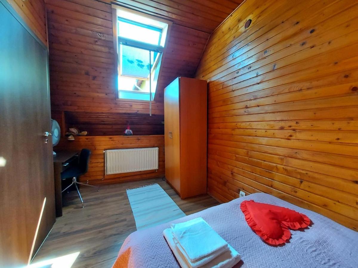 Grinda House Braşov Exterior foto